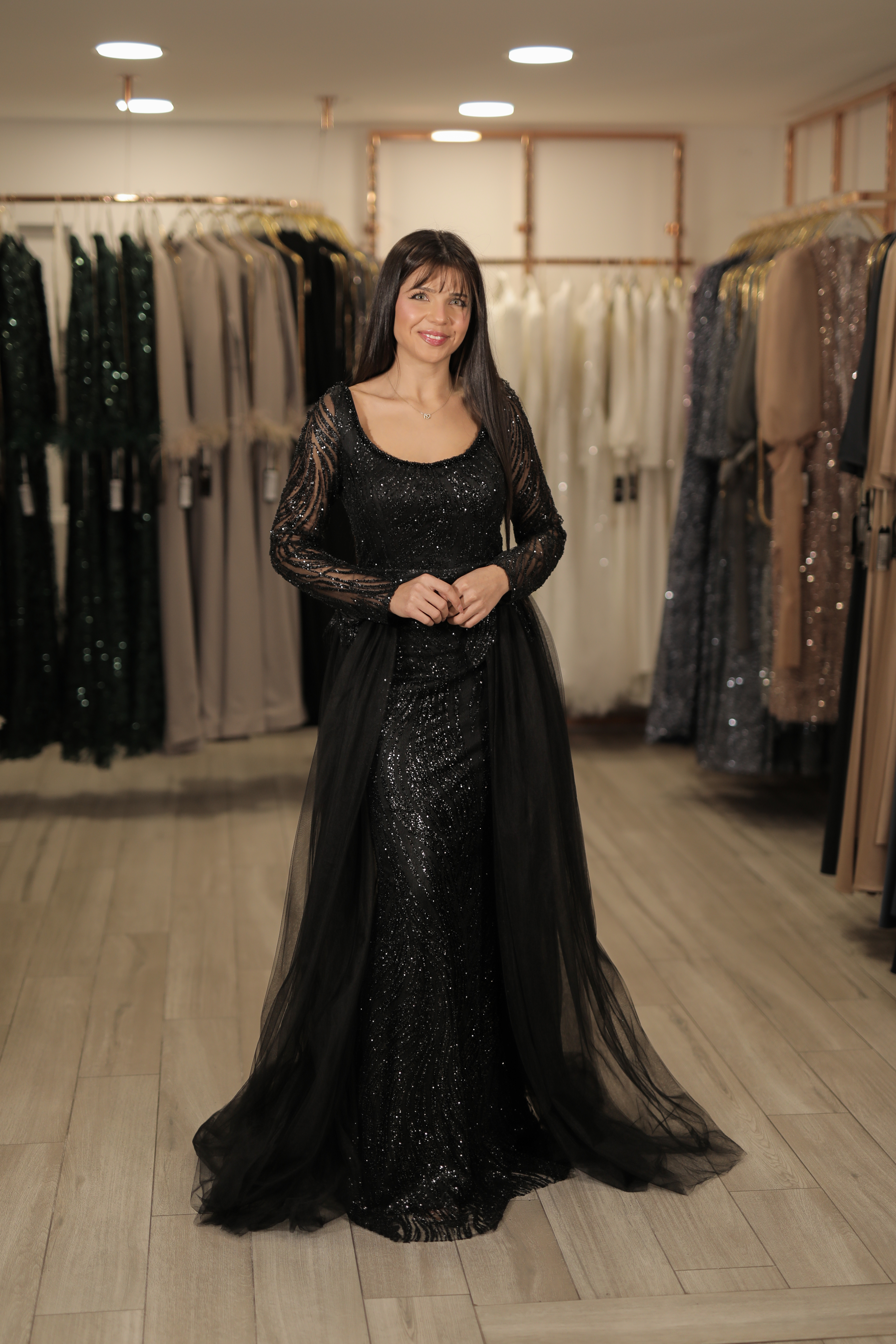 Stella Dress Schwarz, Schwarze Abendkleider online kaufen, Elegante schwarze Kleider Damen, Damenmode festliche Kleider Schwarz Stella Dress Schwarz, Schwarze Abendkleider online kaufen, Elegante schwarze Kleider Damen, Damenmode festliche Kleider Schwarz